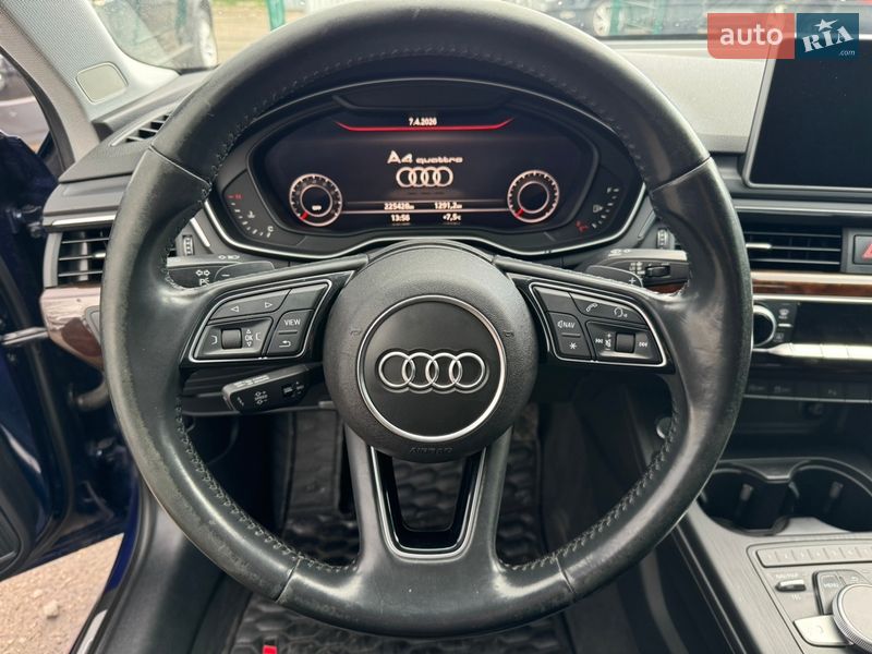 Седан Audi A4 2017 в Хмельницком