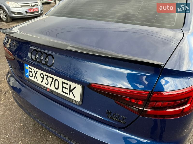Седан Audi A4 2017 в Хмельницком