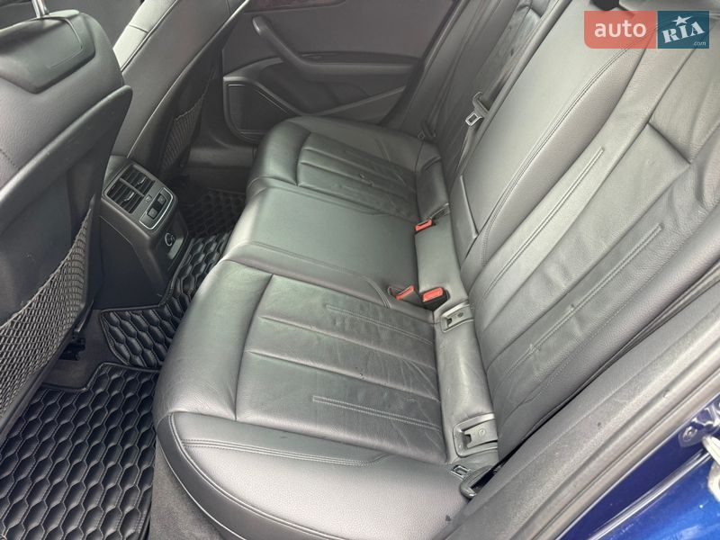 Седан Audi A4 2017 в Хмельницком