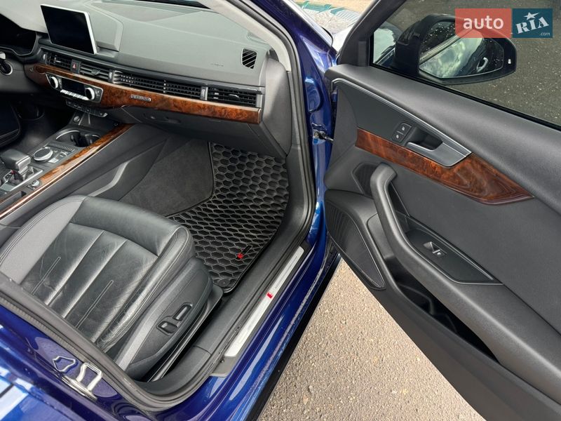 Седан Audi A4 2017 в Хмельницком