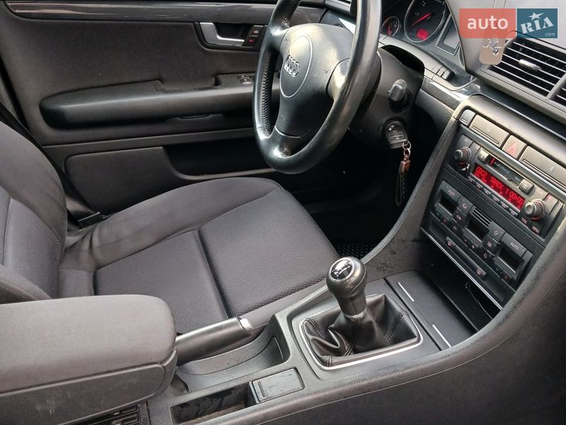 Седан Audi A4 2002 в Павлограді