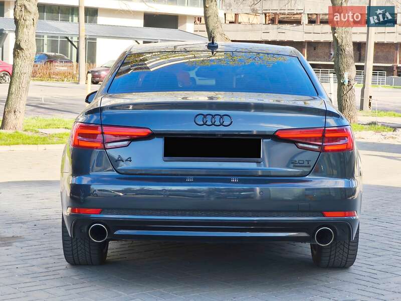 Седан Audi A4 2016 в Днепре