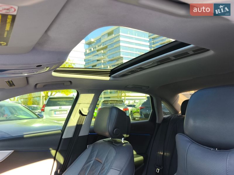 Седан Audi A4 2016 в Днепре