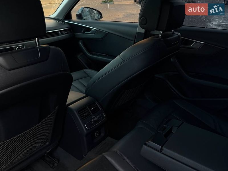 Седан Audi A4 2016 в Николаеве