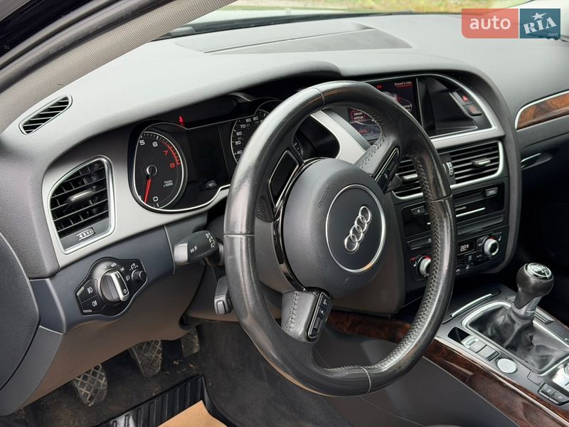 Седан Audi A4 2015 в Луцьку