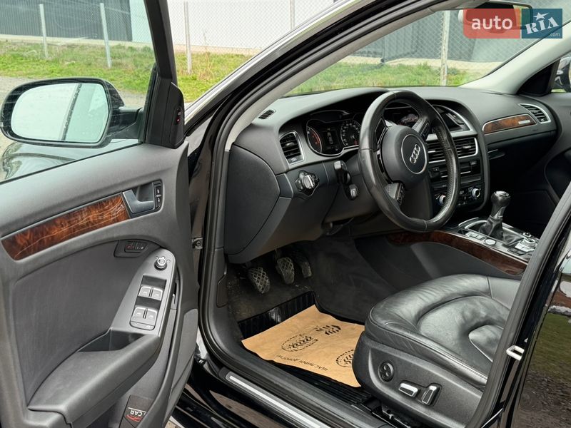 Седан Audi A4 2015 в Луцьку