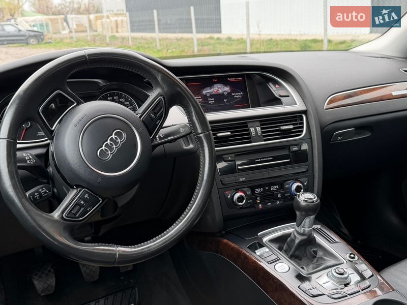 Седан Audi A4 2015 в Луцьку