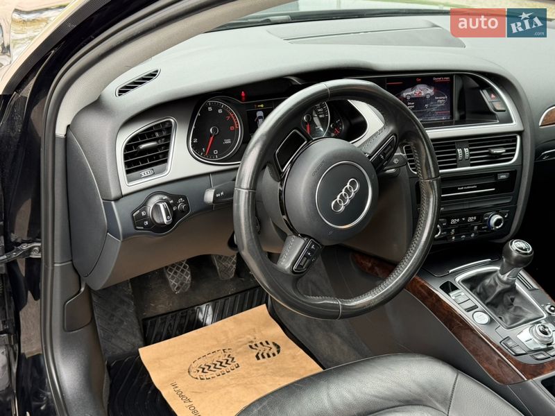 Седан Audi A4 2015 в Луцьку