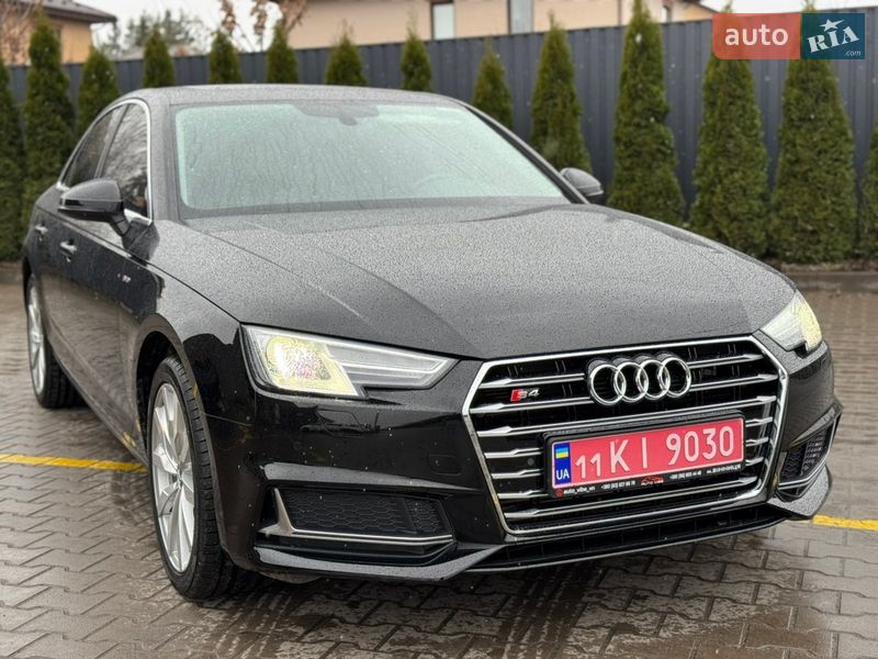 Седан Audi A4 2019 в Виннице