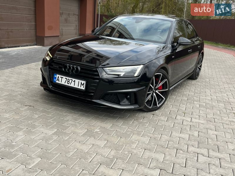 Седан Audi A4 2017 в Ивано-Франковске