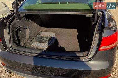 Седан Audi A4 2017 в Ровно