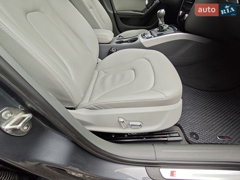 Седан Audi A4 2013 в Киеве
