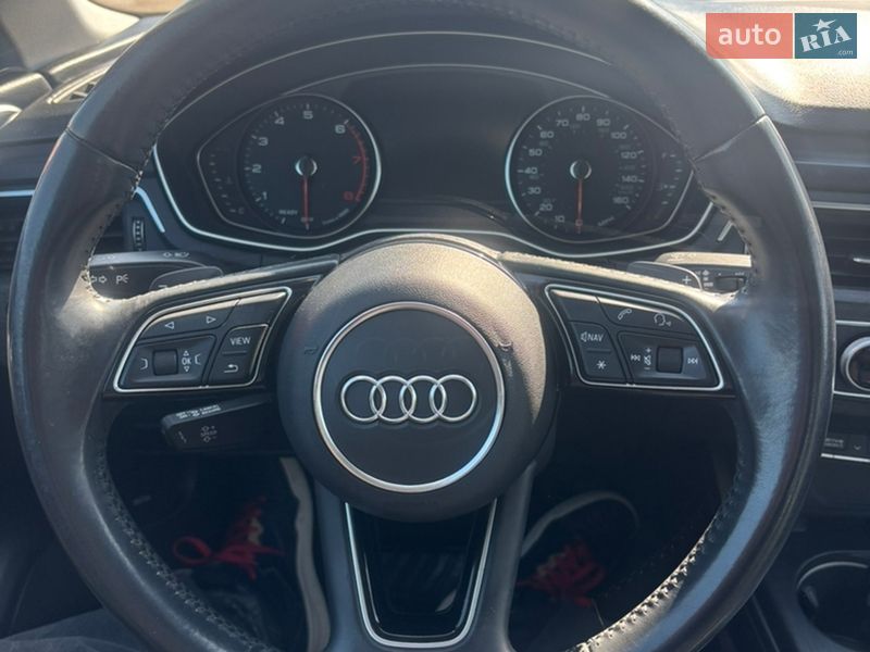 Седан Audi A4 2017 в Черновцах