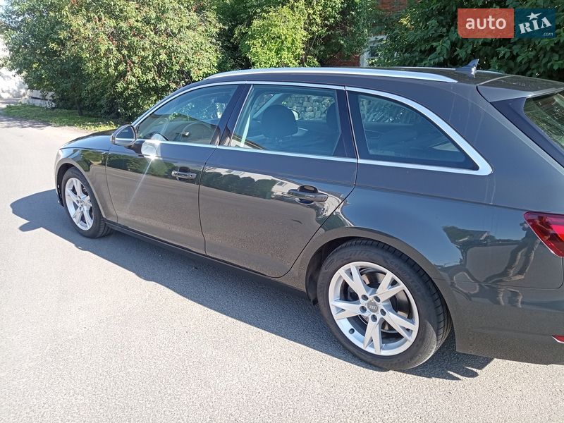 Універсал Audi A4 2017 в Луцьку