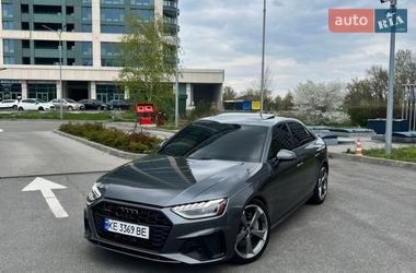 Седан Audi A4 2020 в Дніпрі