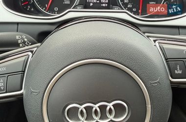 Седан Audi A4 2015 в Вараше