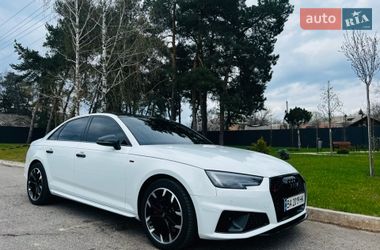 Седан Audi A4 2019 в Олександрії