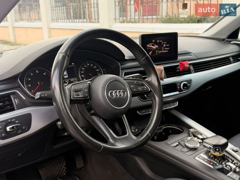 Седан Audi A4 2017 в Днепре