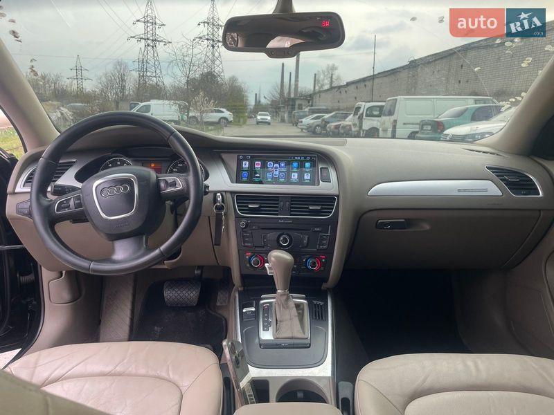 Седан Audi A4 2012 в Дніпрі