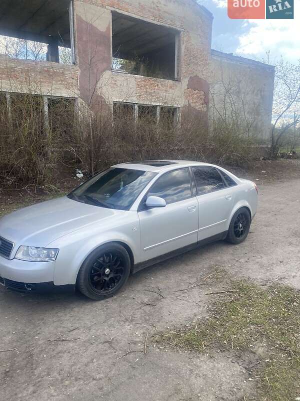 Седан Audi A4 2002 в Луцке