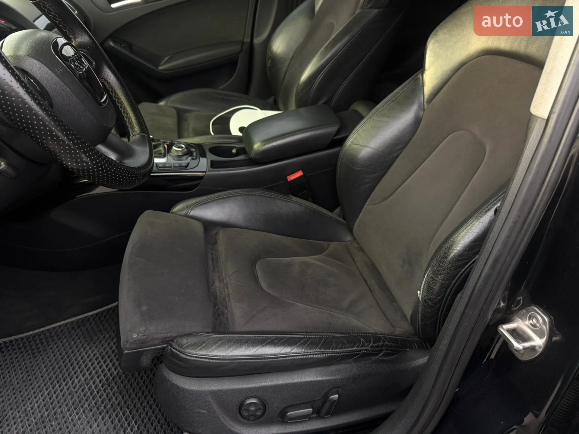 2011 Audi A4 - мініатюра 13