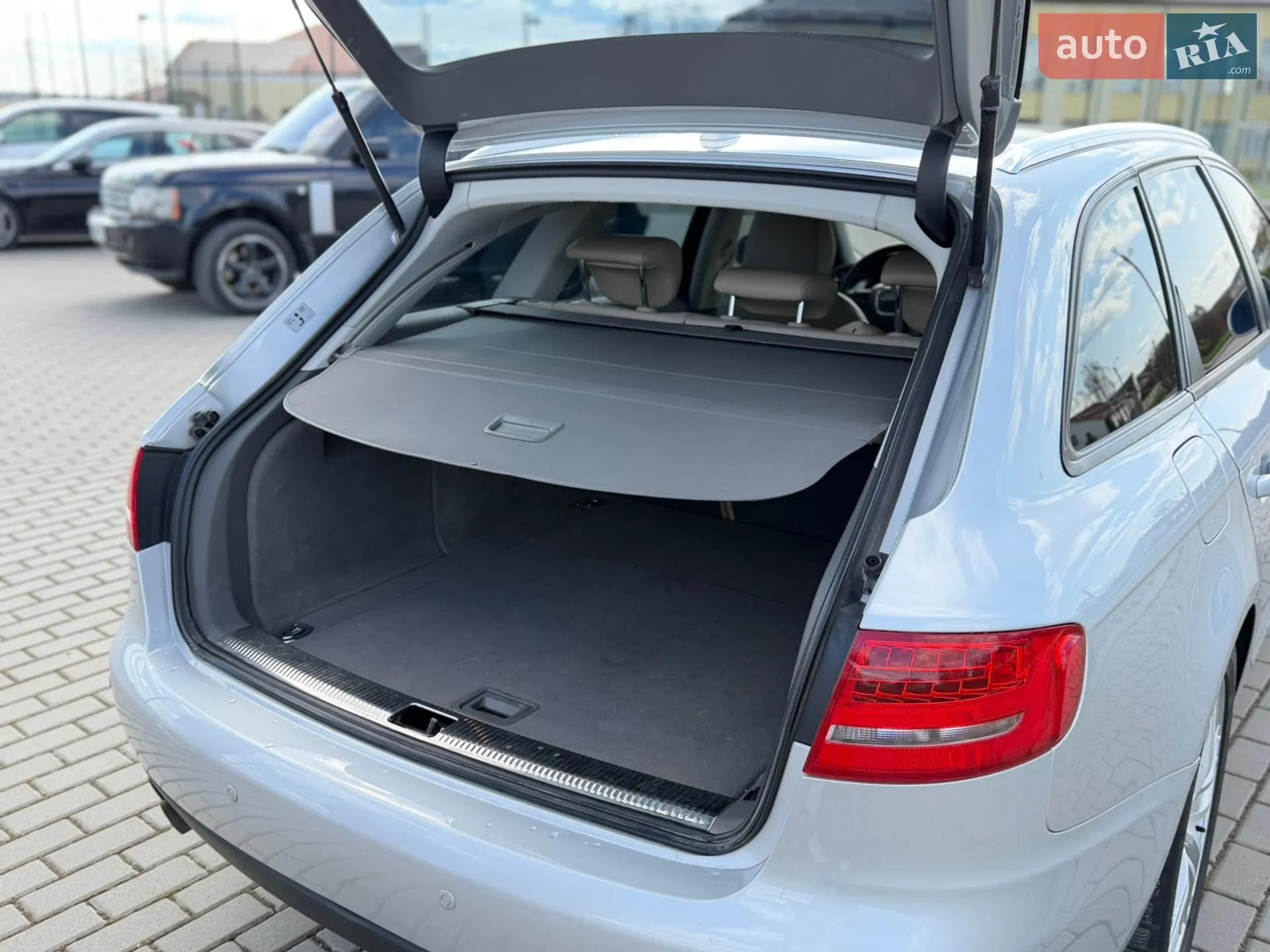2011 Audi A4 - мініатюра 16