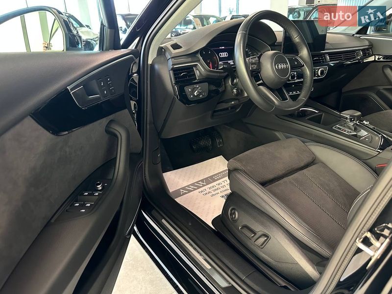 Седан Audi A4 2021 в Львові