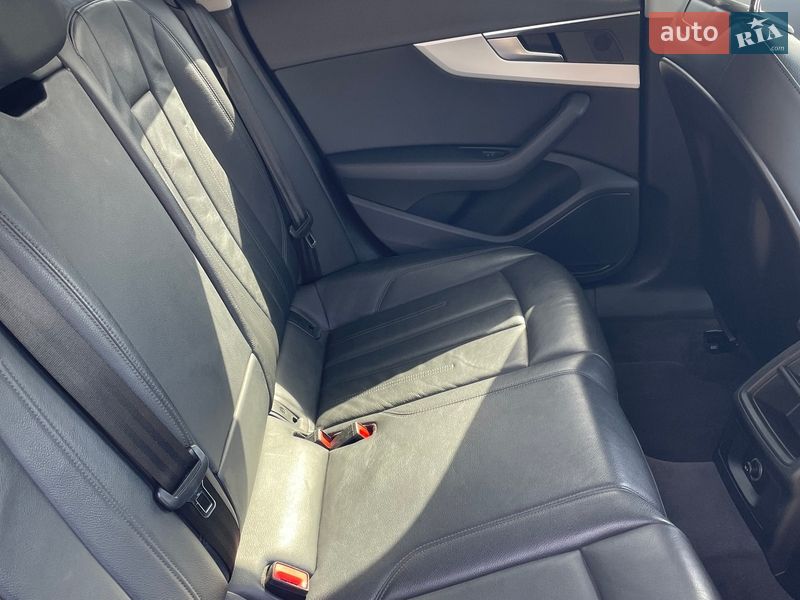 Универсал Audi A4 2018 в Киеве