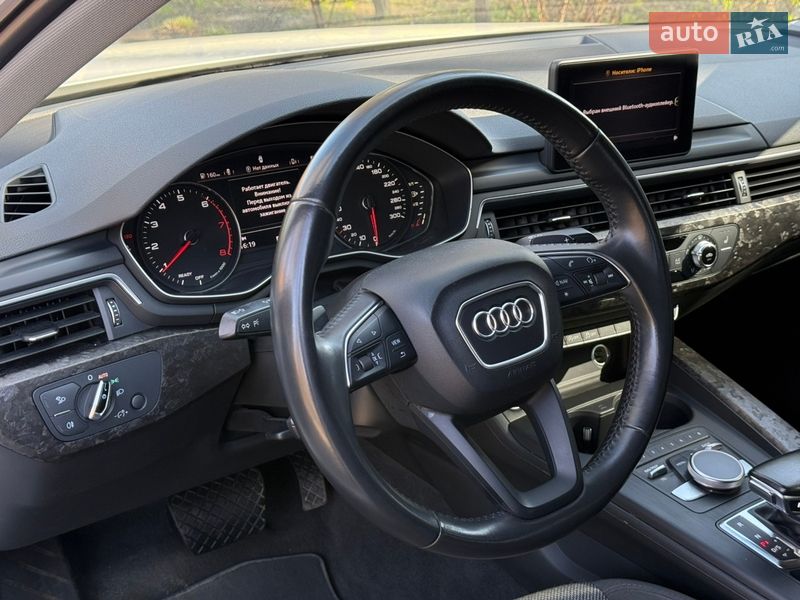 Седан Audi A4 2017 в Киеве