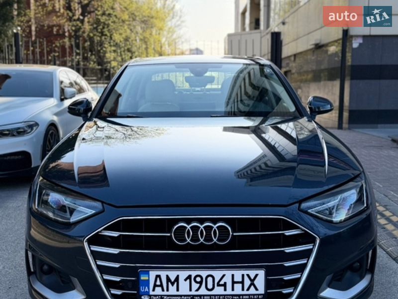 Седан Audi A4 2021 в Киеве