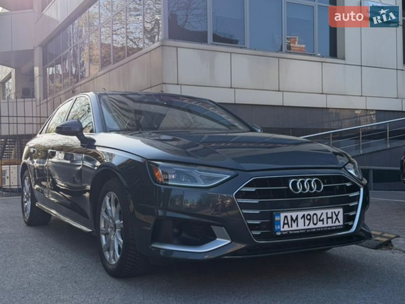 Седан Audi A4 2021 в Киеве