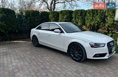 Седан Audi A4 2013 в Вижнице