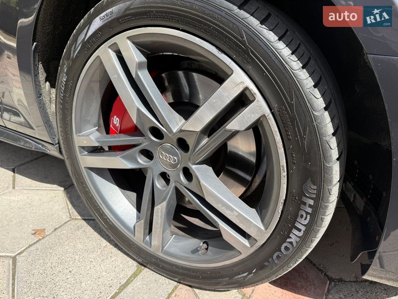 Седан Audi A4 2016 в Одесі