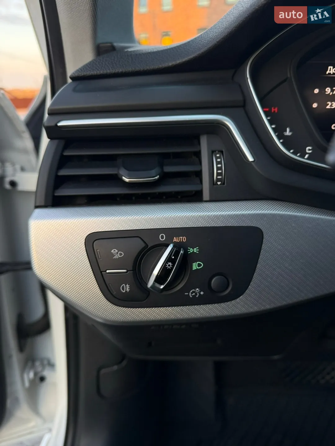 2016 Audi A4 - мініатюра 22