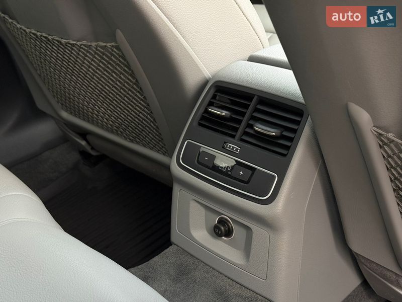 Седан Audi A4 2017 в Луцке