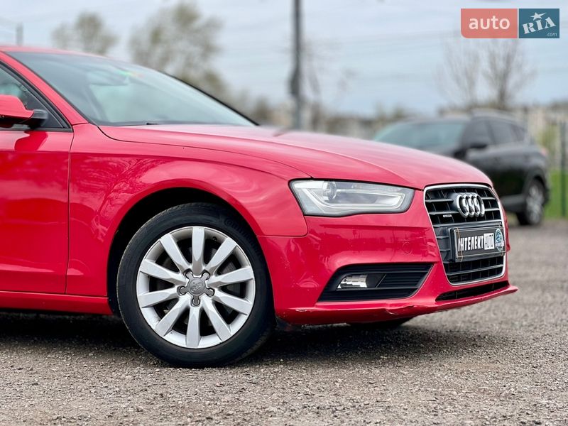 Седан Audi A4 2013 в Киеве