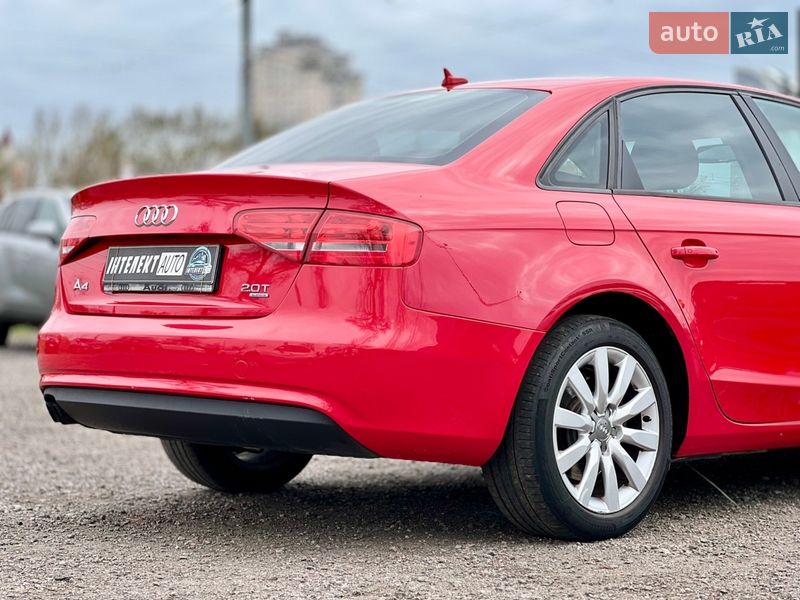 Седан Audi A4 2013 в Киеве