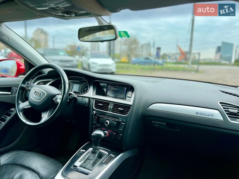 Седан Audi A4 2013 в Киеве