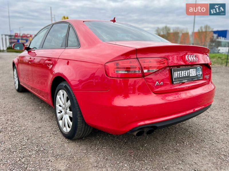 Седан Audi A4 2013 в Киеве