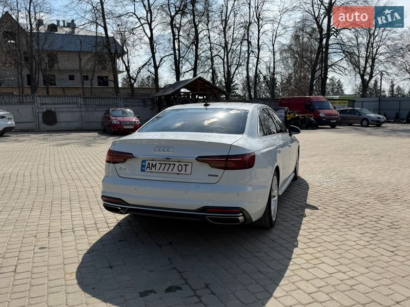 Седан Audi A4 2021 в Виннице