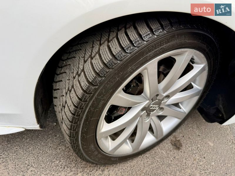 Седан Audi A4 2014 в Одессе