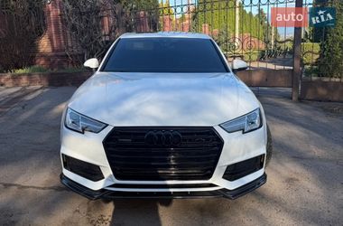 Седан Audi A4 2017 в Киеве