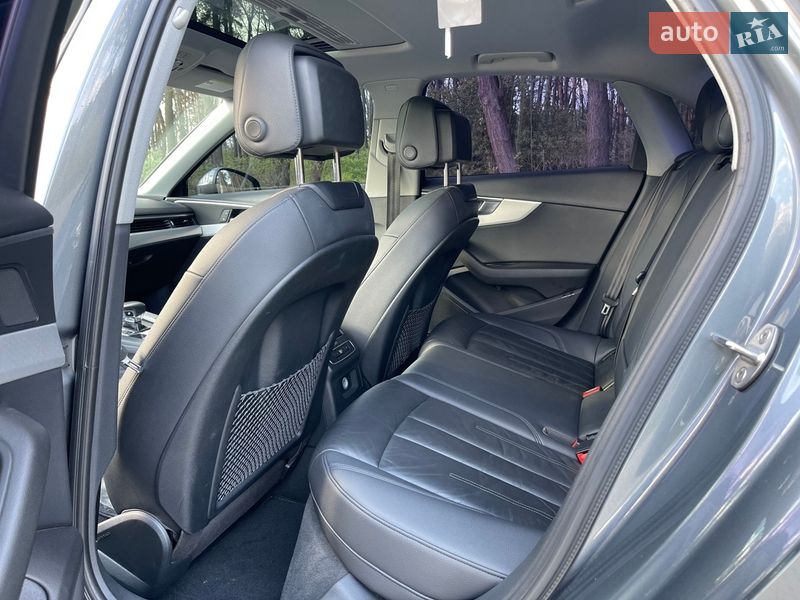 Седан Audi A4 2018 в Львове
