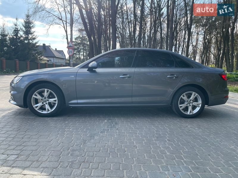Седан Audi A4 2018 в Львове