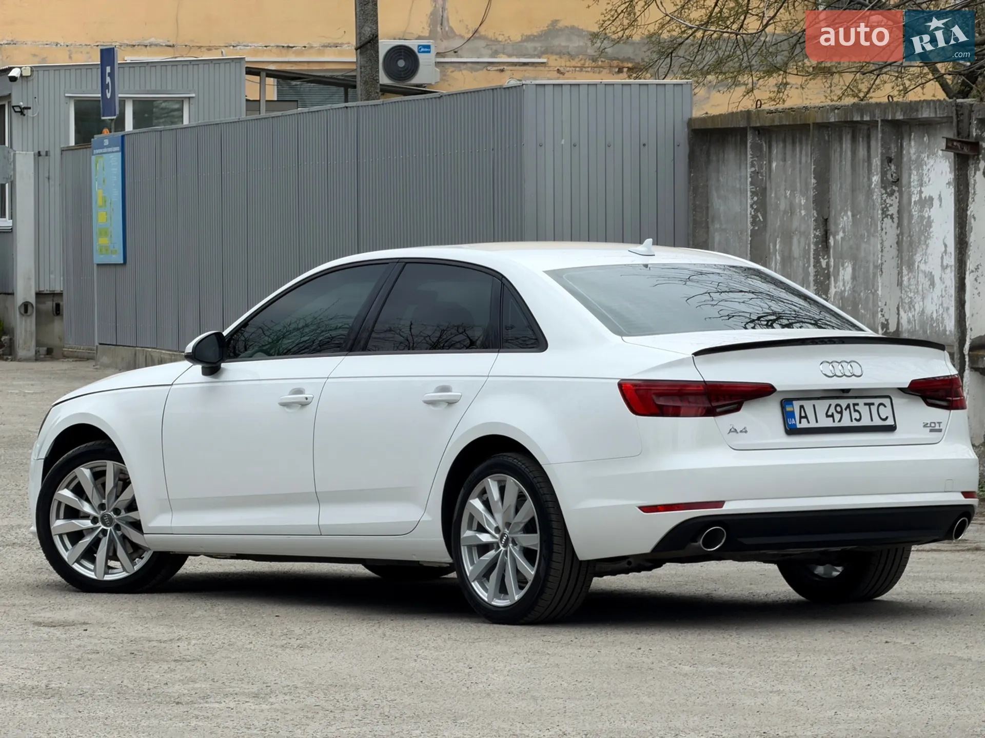 2016 Audi A4 - мініатюра 9