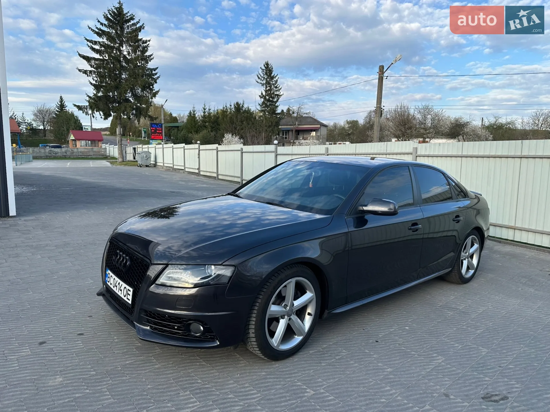 2010 Audi A4 - мініатюра 3