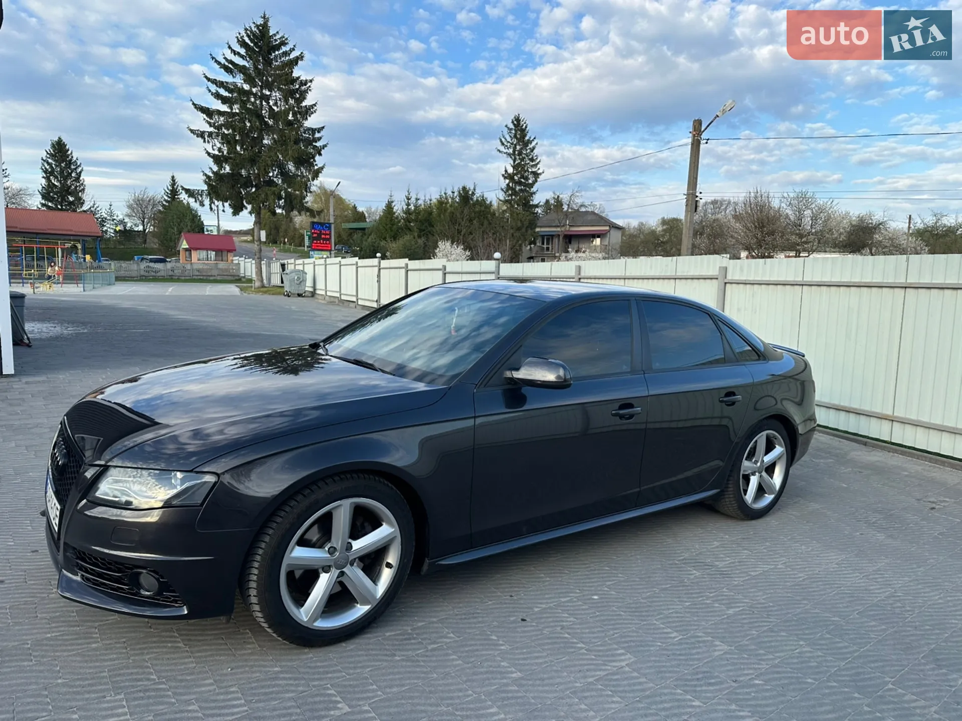 2010 Audi A4 - мініатюра 4