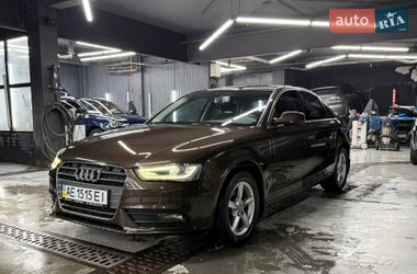 Седан Audi A4 2012 в Днепре