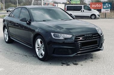 Седан Audi A4 2018 в Львові