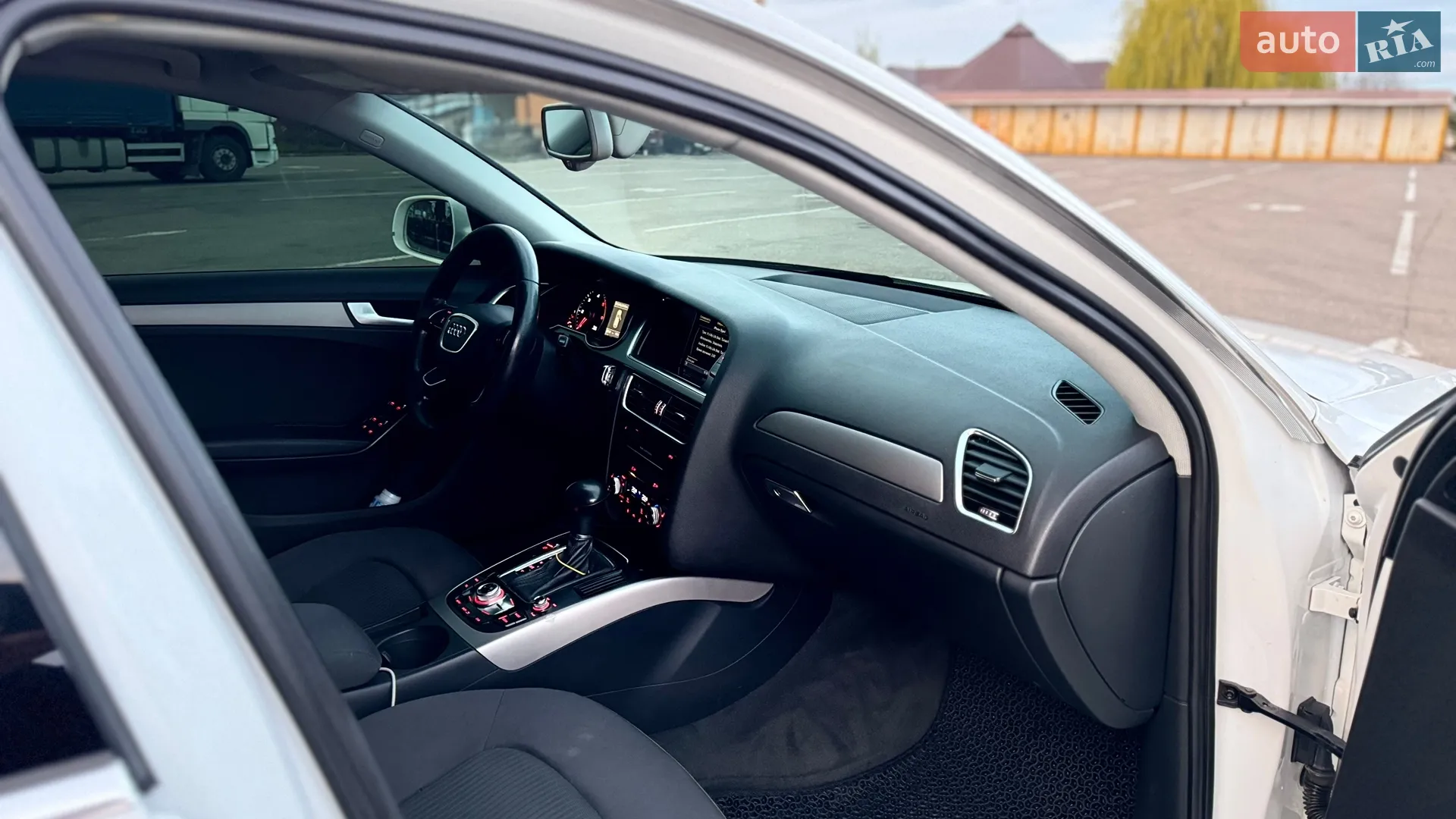 2013 Audi A4 - мініатюра 33